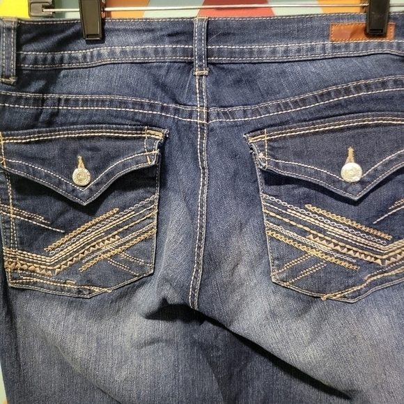 L.e.i Bridget Blue Colored Curvy Bootcut StyleJeans Size Juniors 13 Women 10-12 - Picture 8 of 13